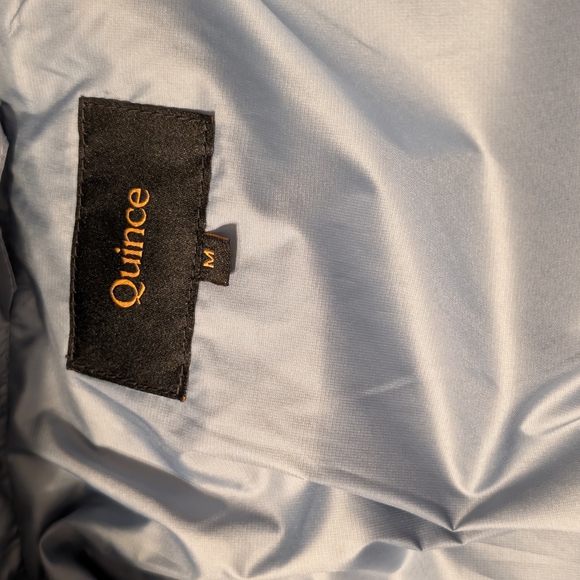 NWOT Quince Blue Lightweight Packable Hooded Puffer Jacket Down Filled Medium - Picture 6 of 11
